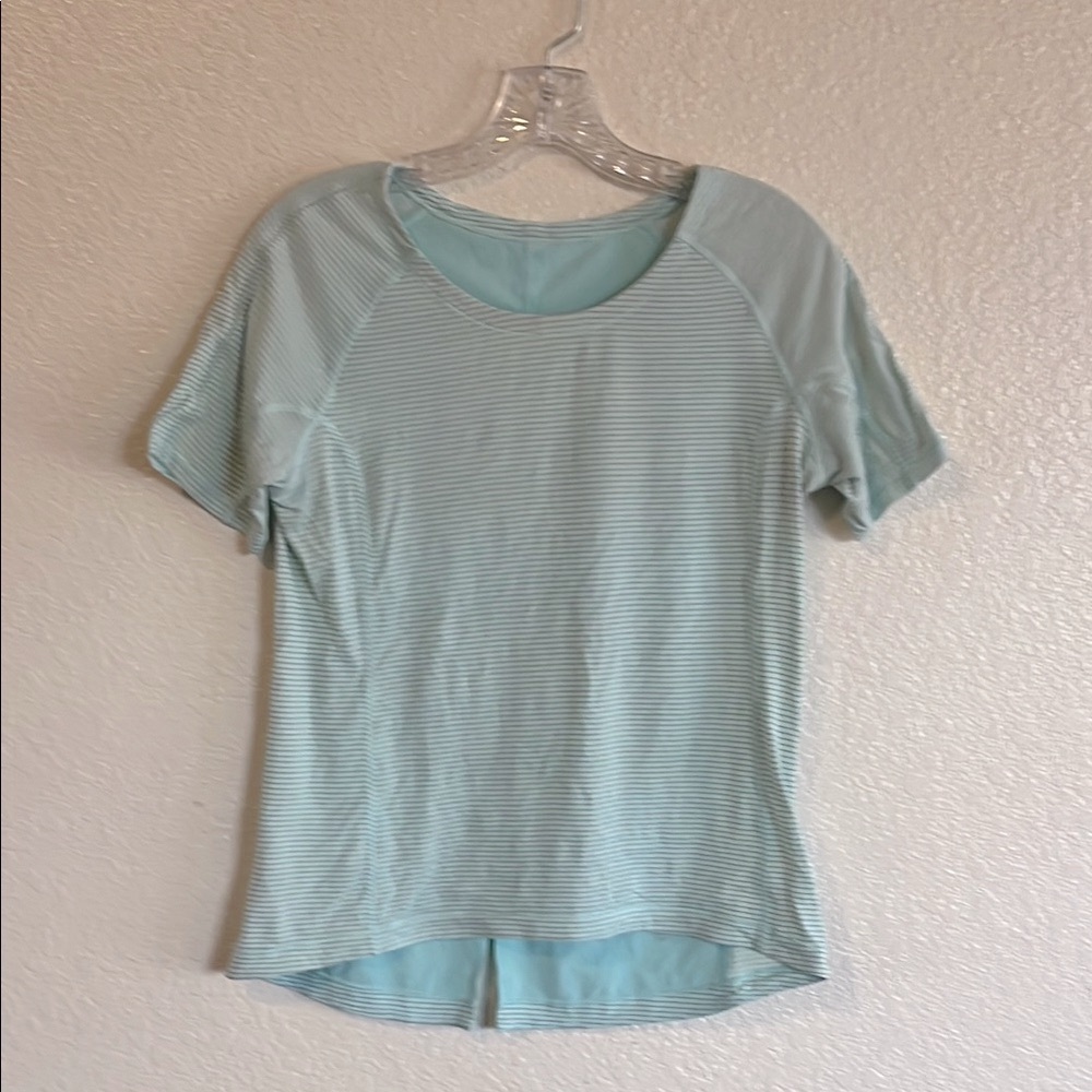 Lululemon Athletica Green Fitted Short Sleeve Tee